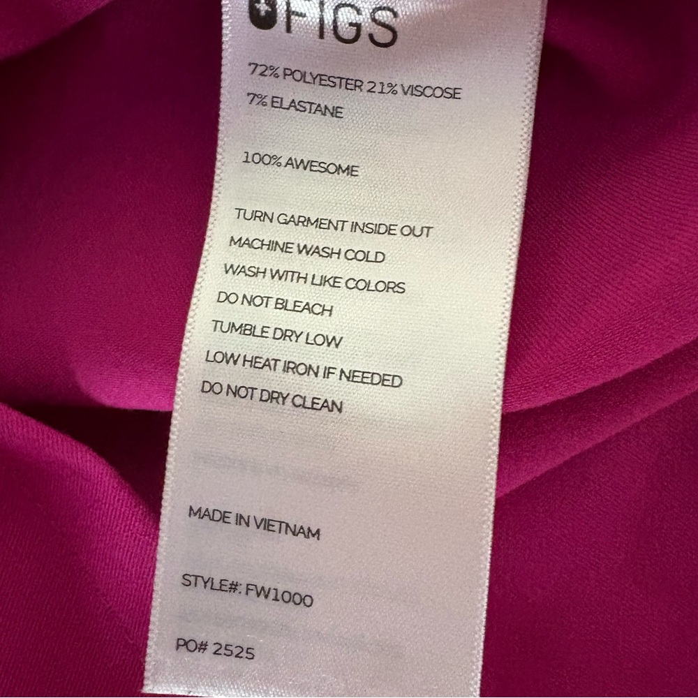 FIGS Raspberry Sorbet Scrub Set Jogger Scrub Pants & Scrub Top Size M - Picture 8 of 11